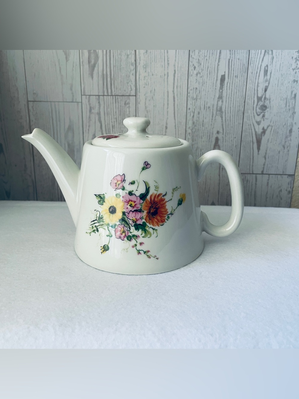 Apilco Cordon Bleu Floral Porcelain 2 cups Teapot made in France